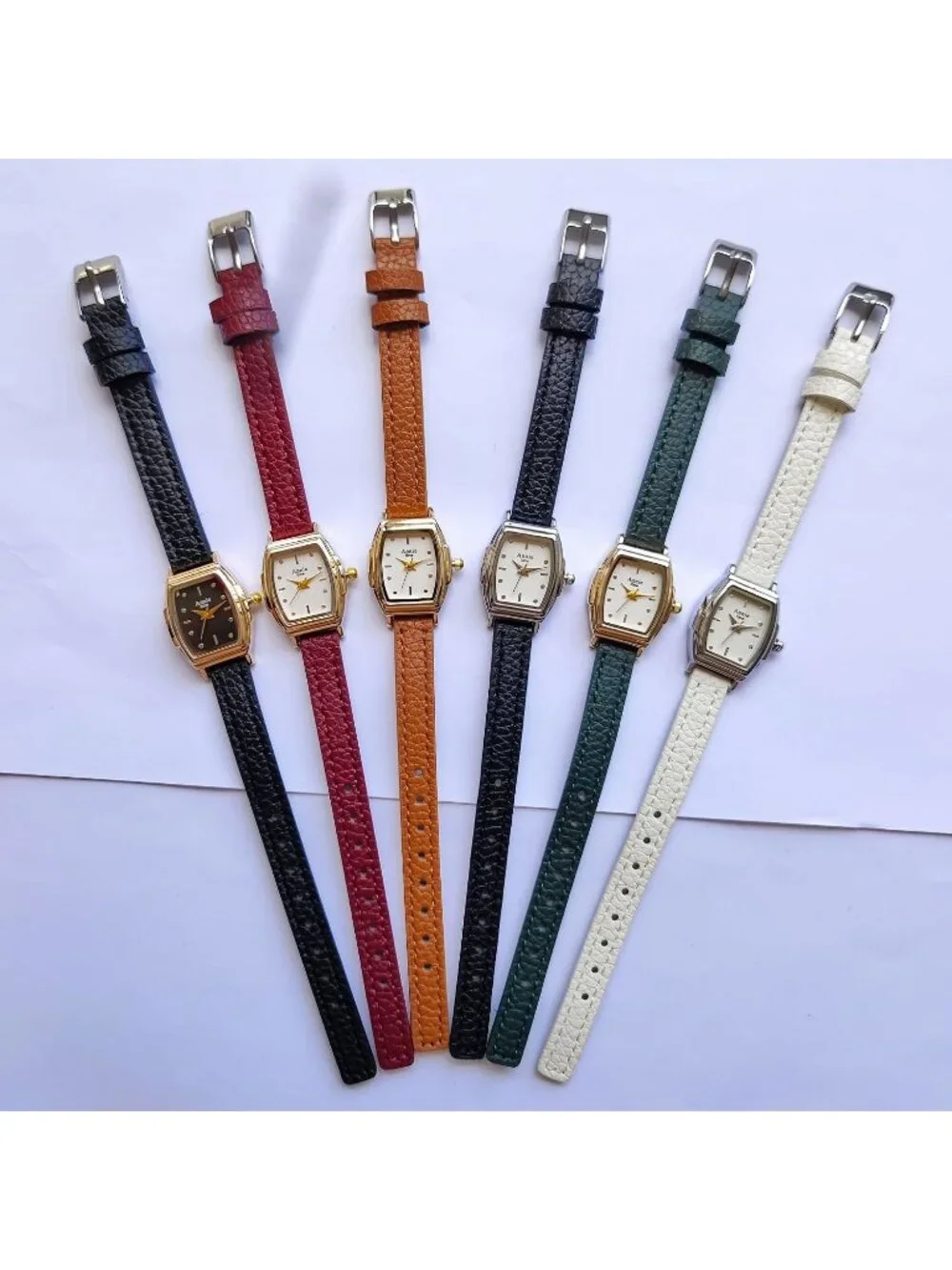 Women's Green Rectangular Case Metal Case Simple Dial Leather Strap Wrist Watch